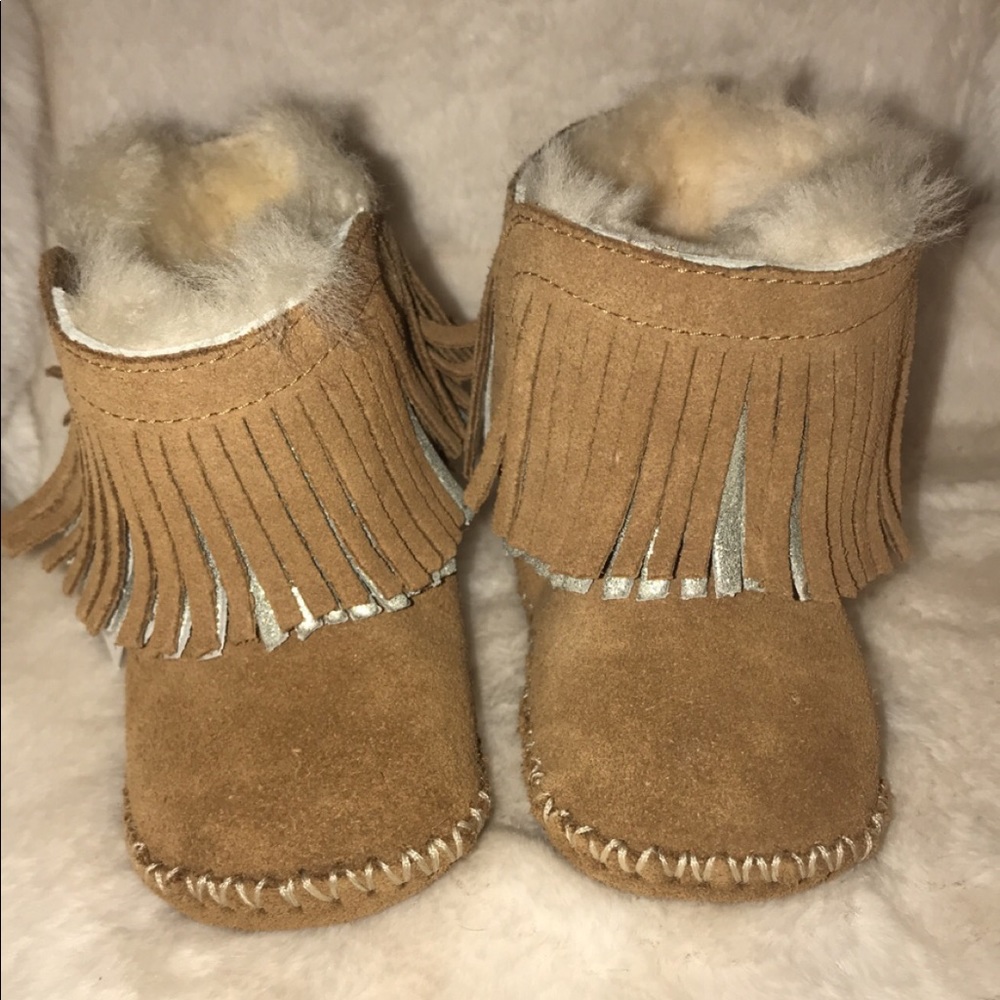 Infant fringe Uggs